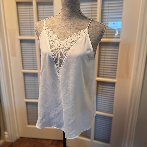 White Lace Tank - Picture 2 of 7